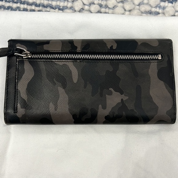 Prada wallet - Picture 2 of 3